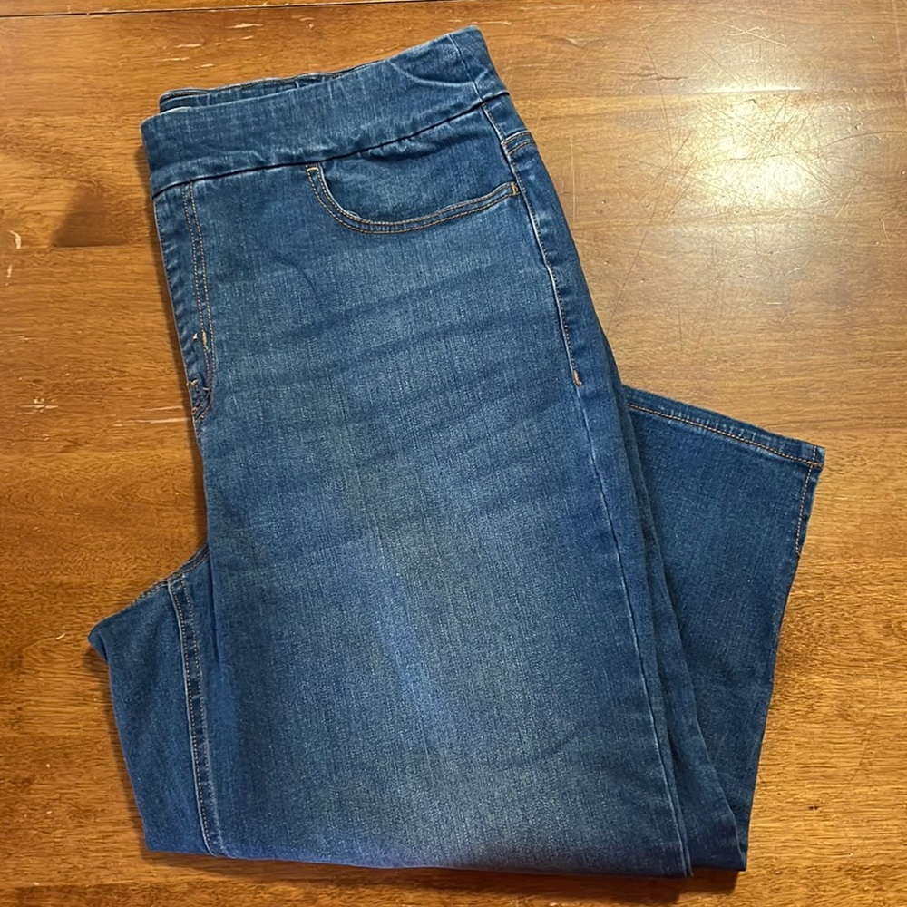 NWOT • D\C Denim Capris